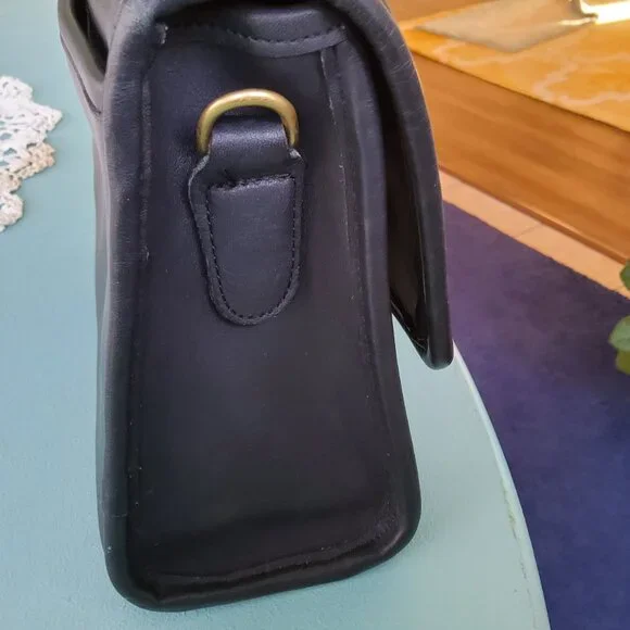 Vintage Coach Navy Court Crossbody Handbag + Hangtag 9870 - Picture 13 of 14